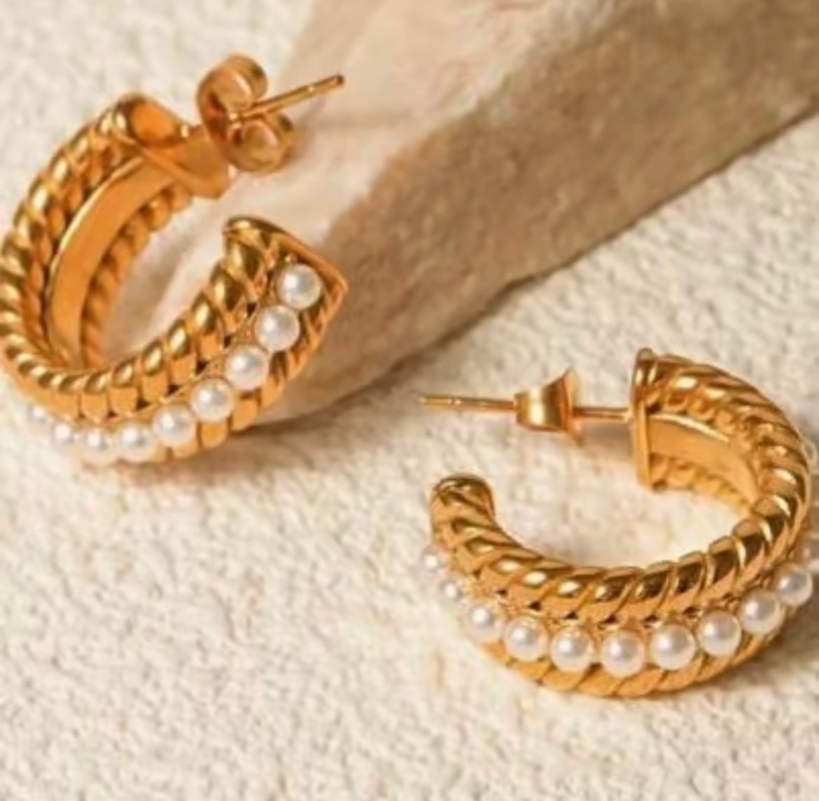 Areej hoops