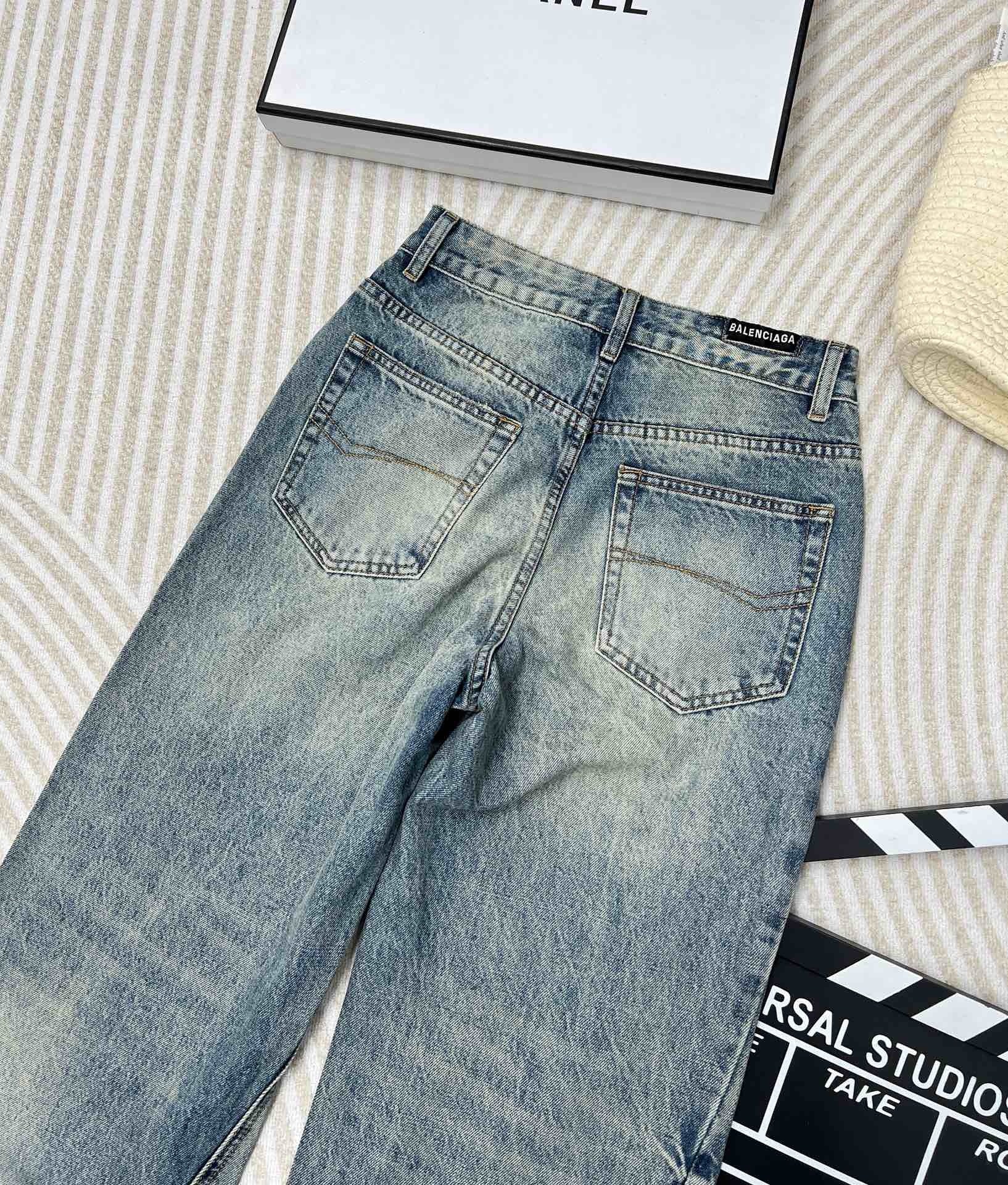Vintage Wash Wide-Leg Jeans