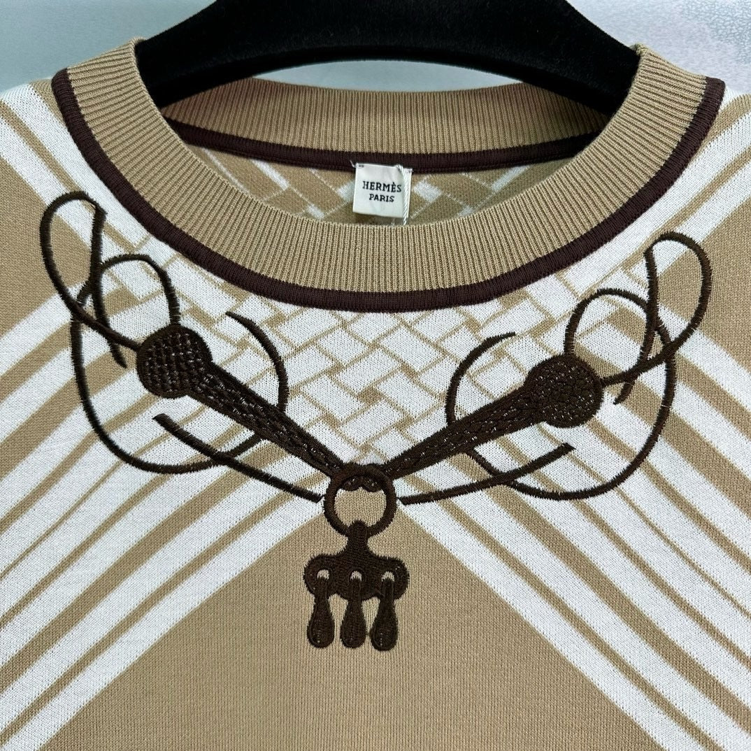 Equestrian Chain Motif Sweaters