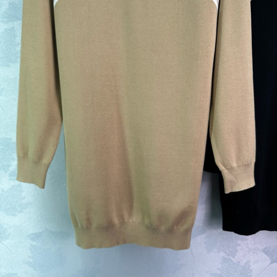 Equestrian Chain Motif Sweaters