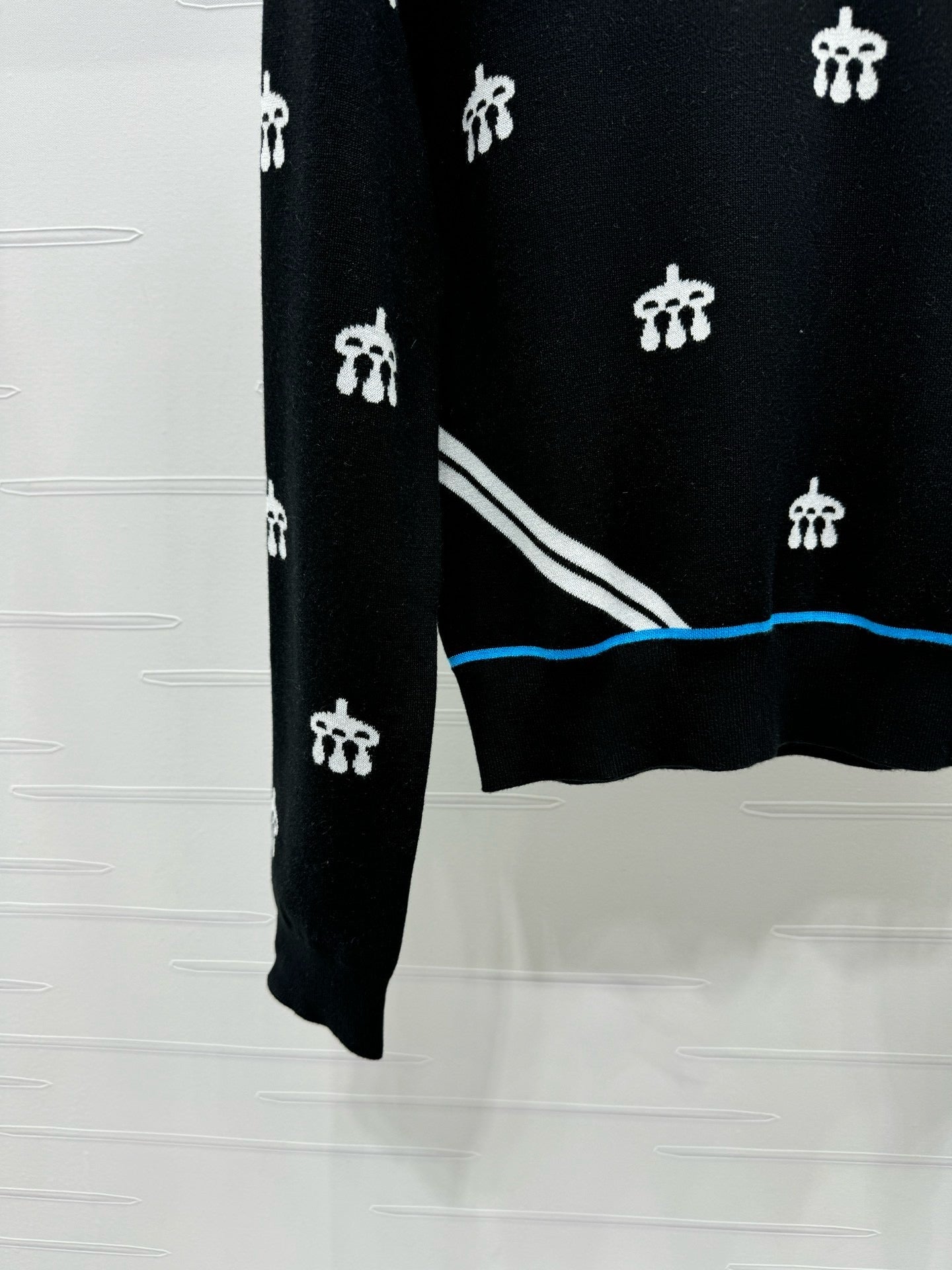 Equestrian Motif Knit Sweater