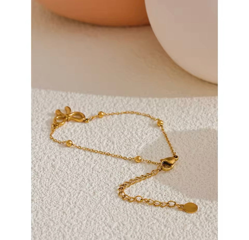 Mini bow dainty bracelet