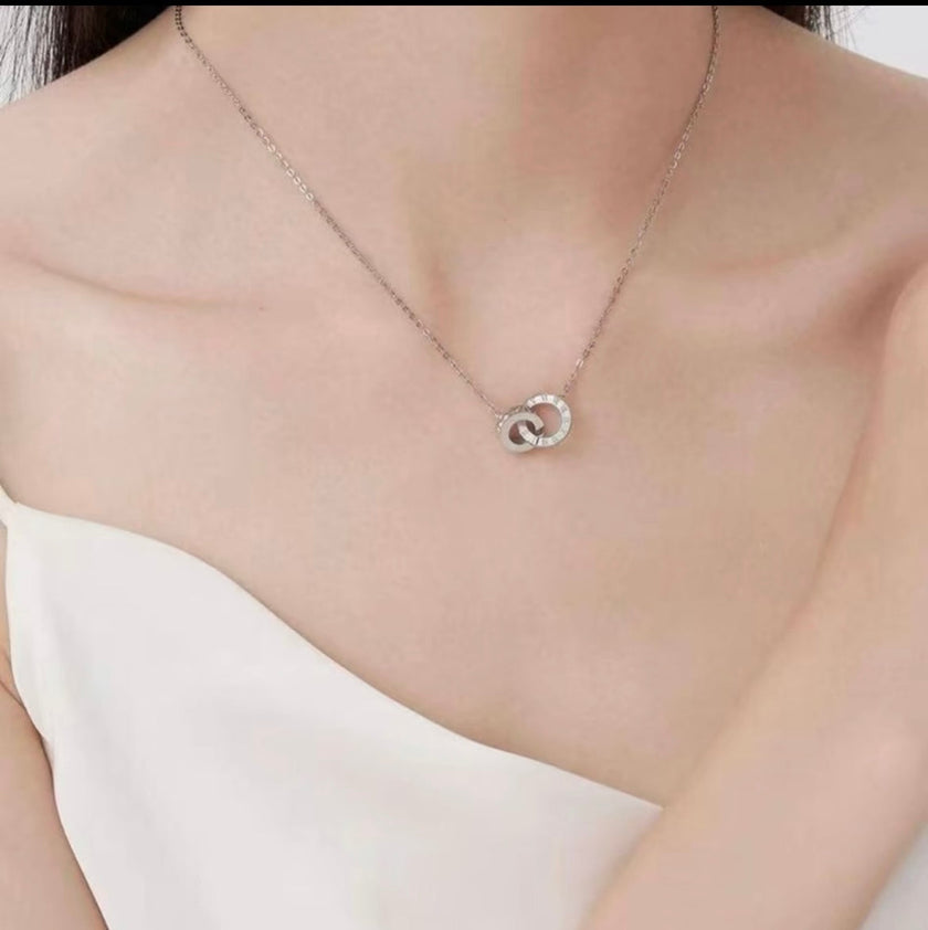 Hera necklace