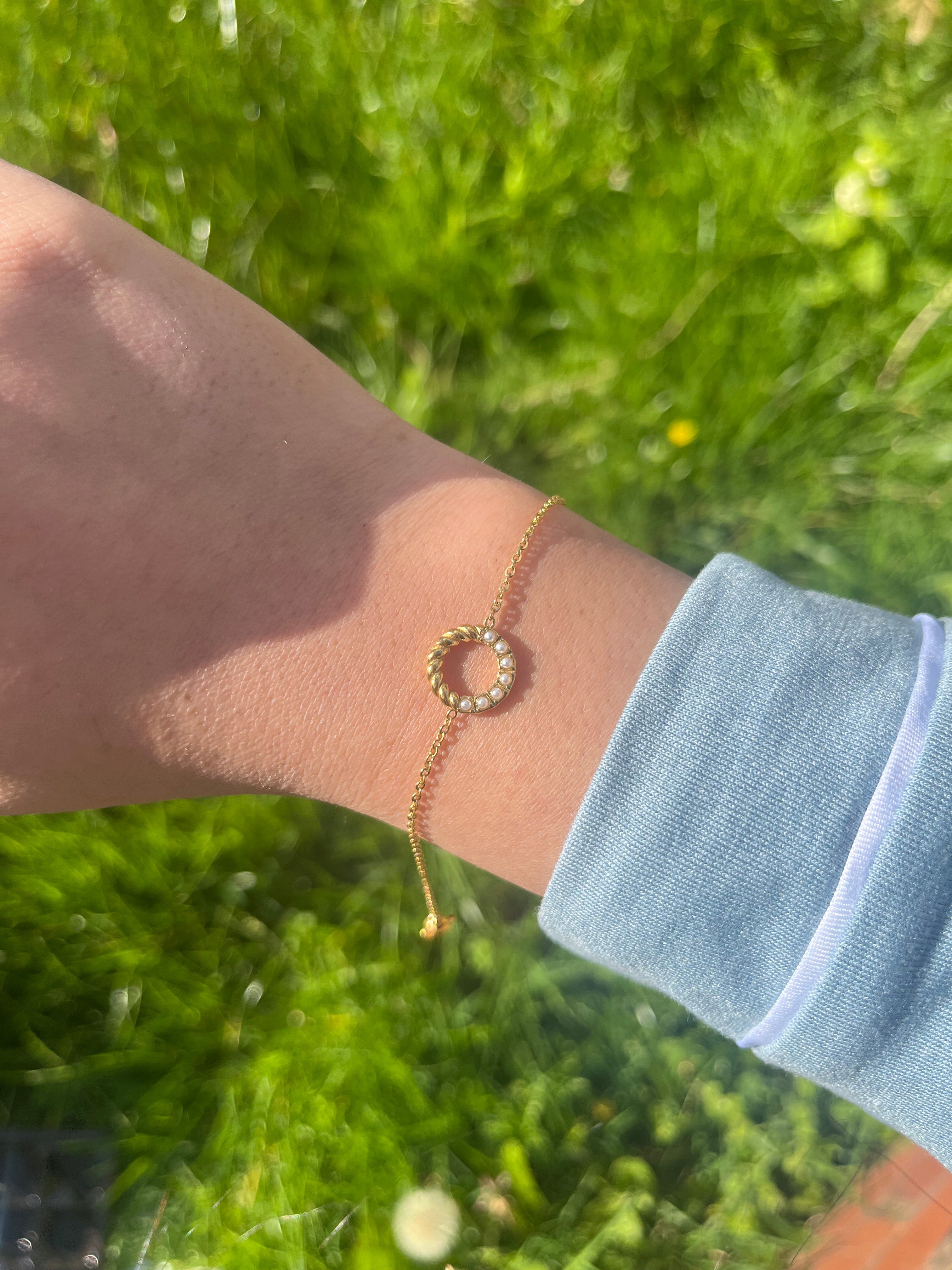 Half moon bracelet