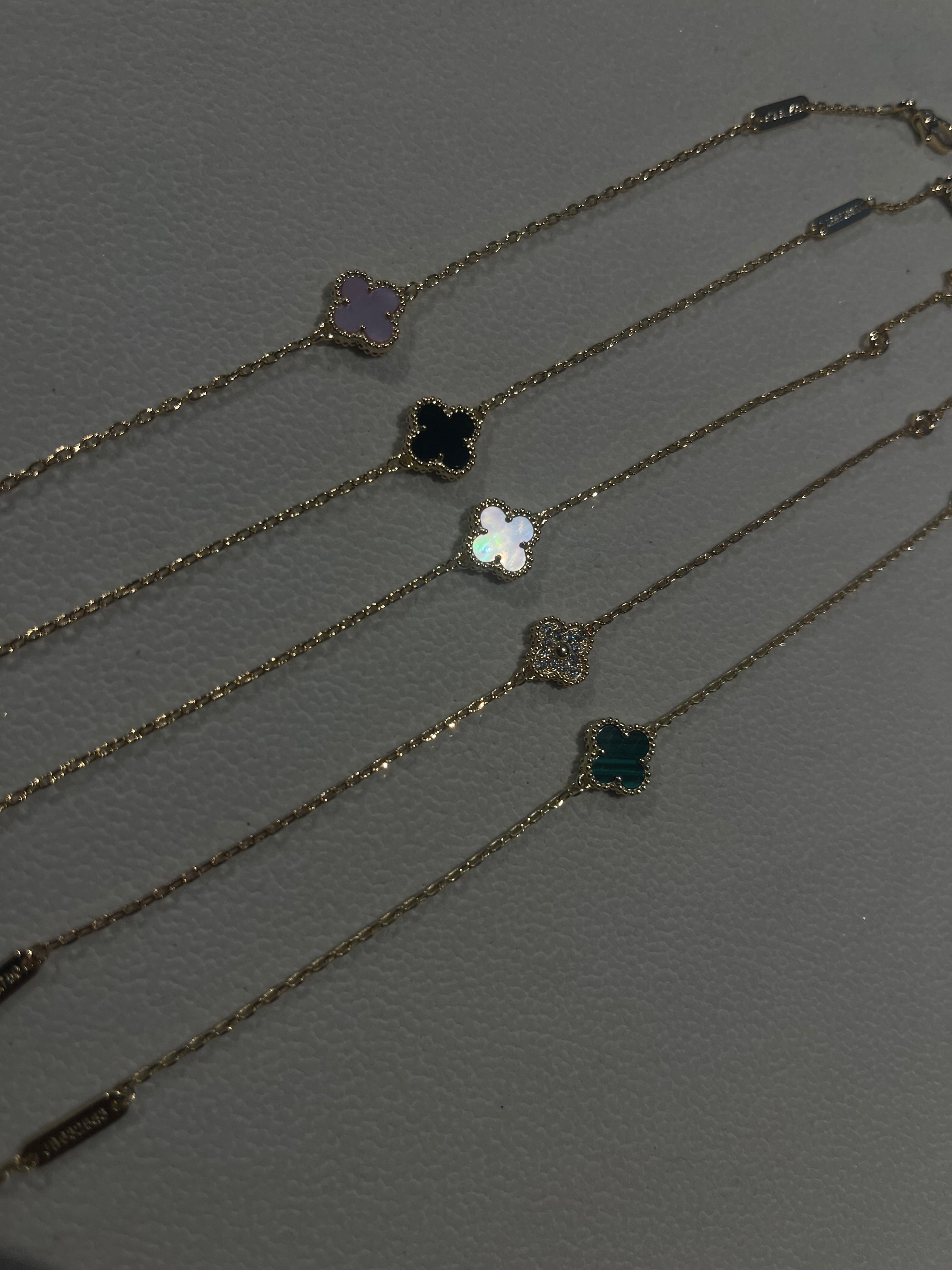 Single clover stamps dainty bracelet