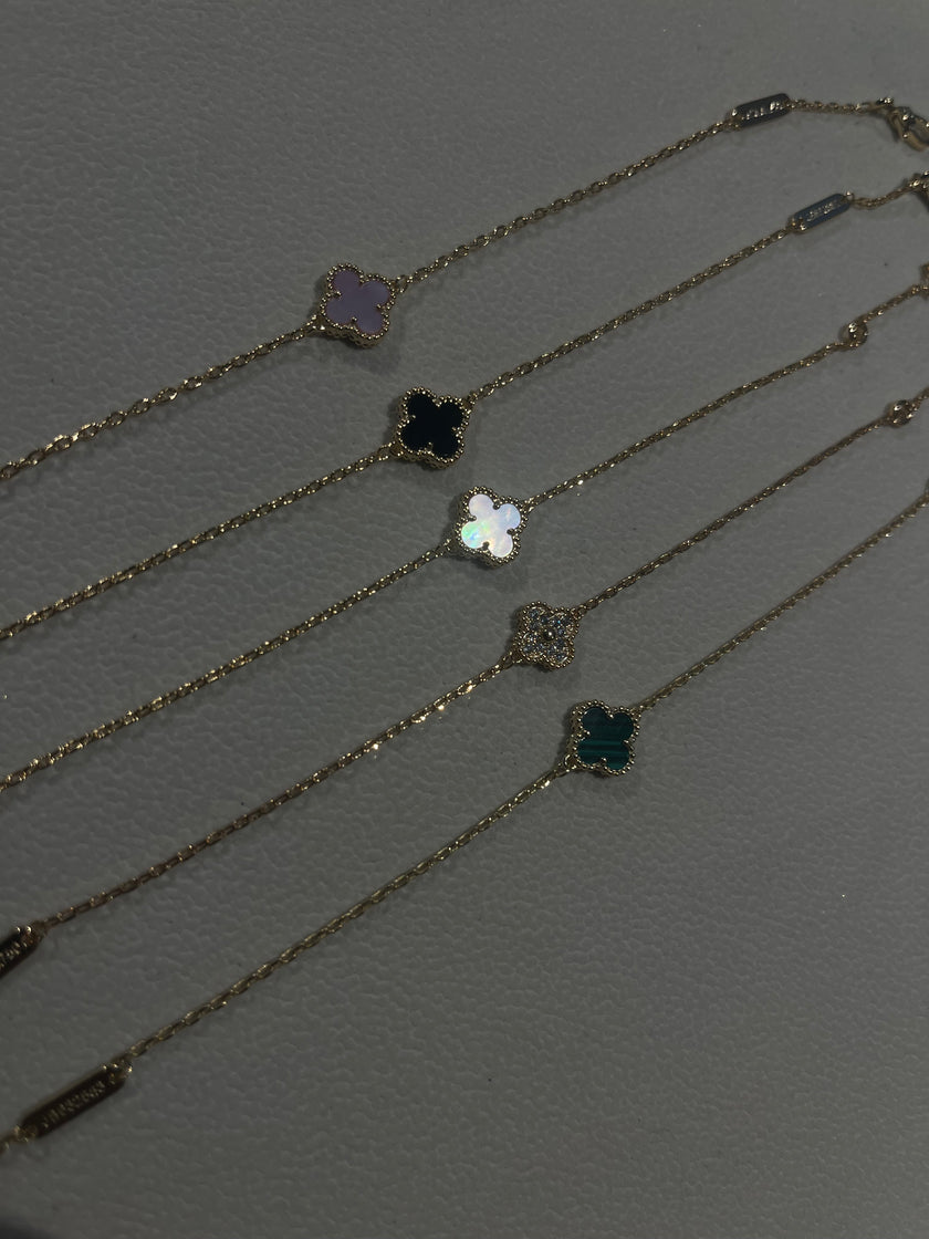 Single clover stamps dainty bracelet