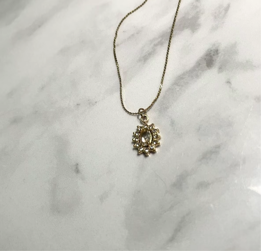 Enisa dainty necklace