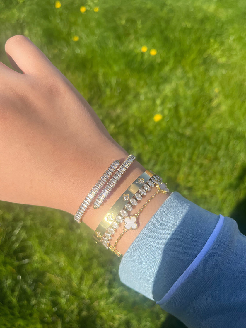Zoya adjustable bangle