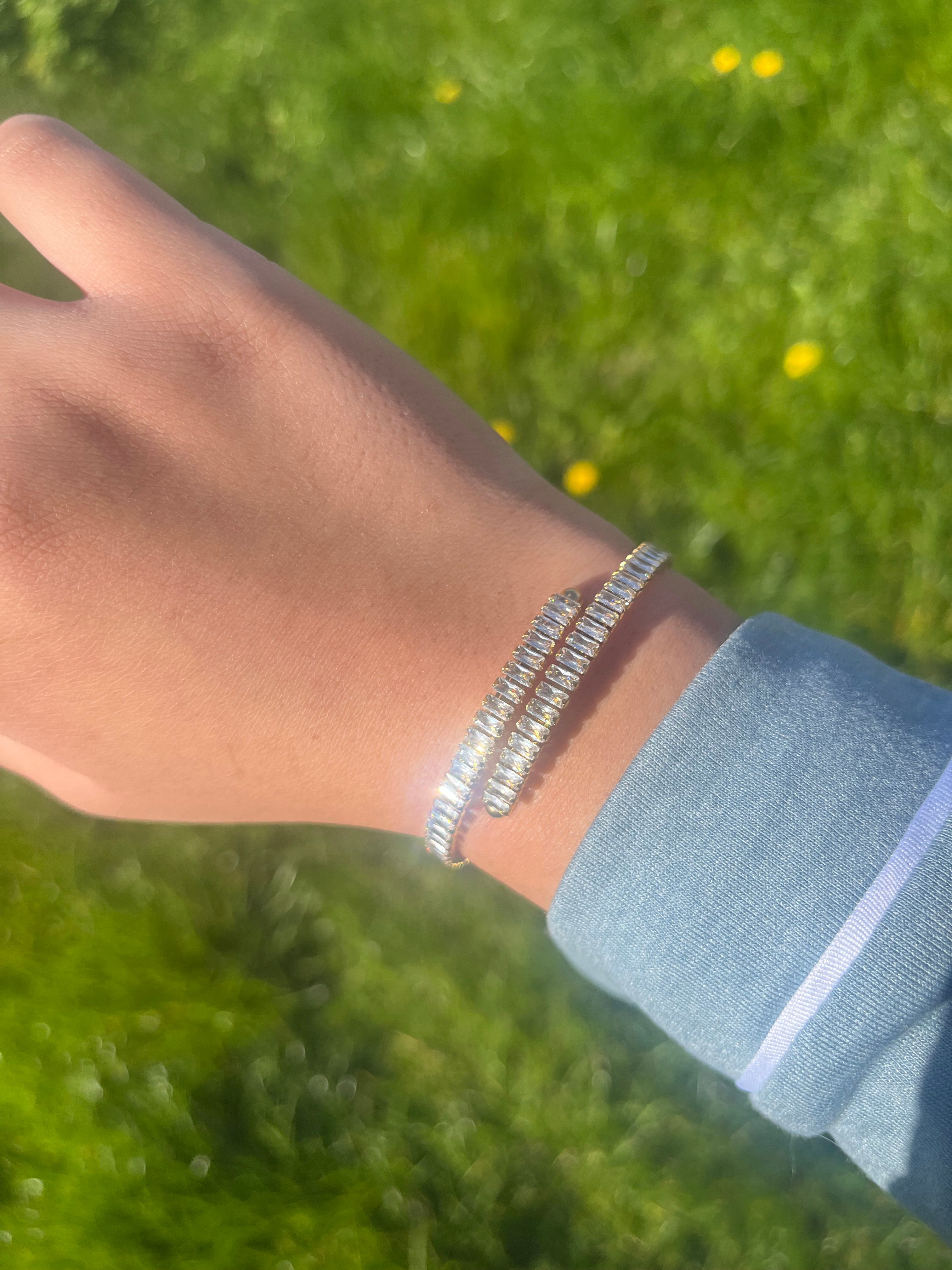 Zoya adjustable bangle