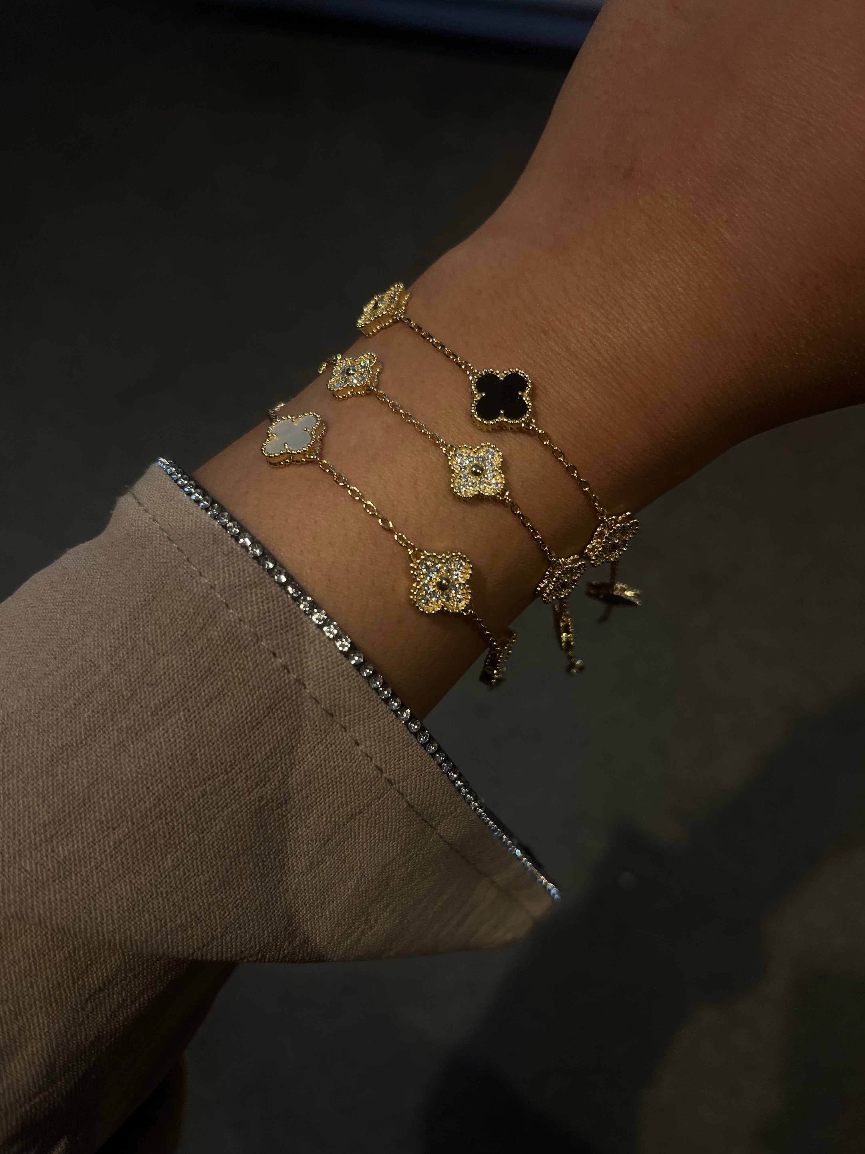 Mini Stamp Clover Bracelet