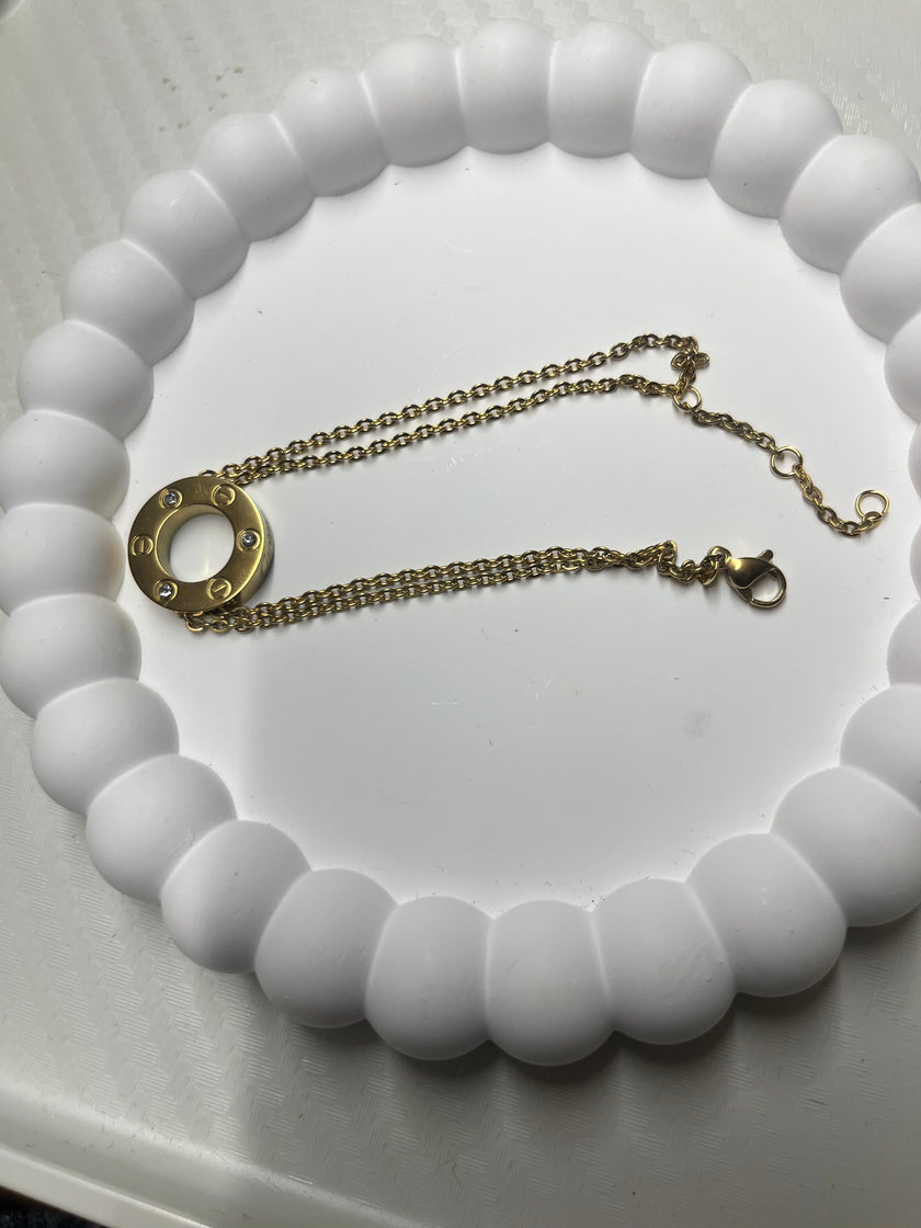 Carrier bracelet engraved