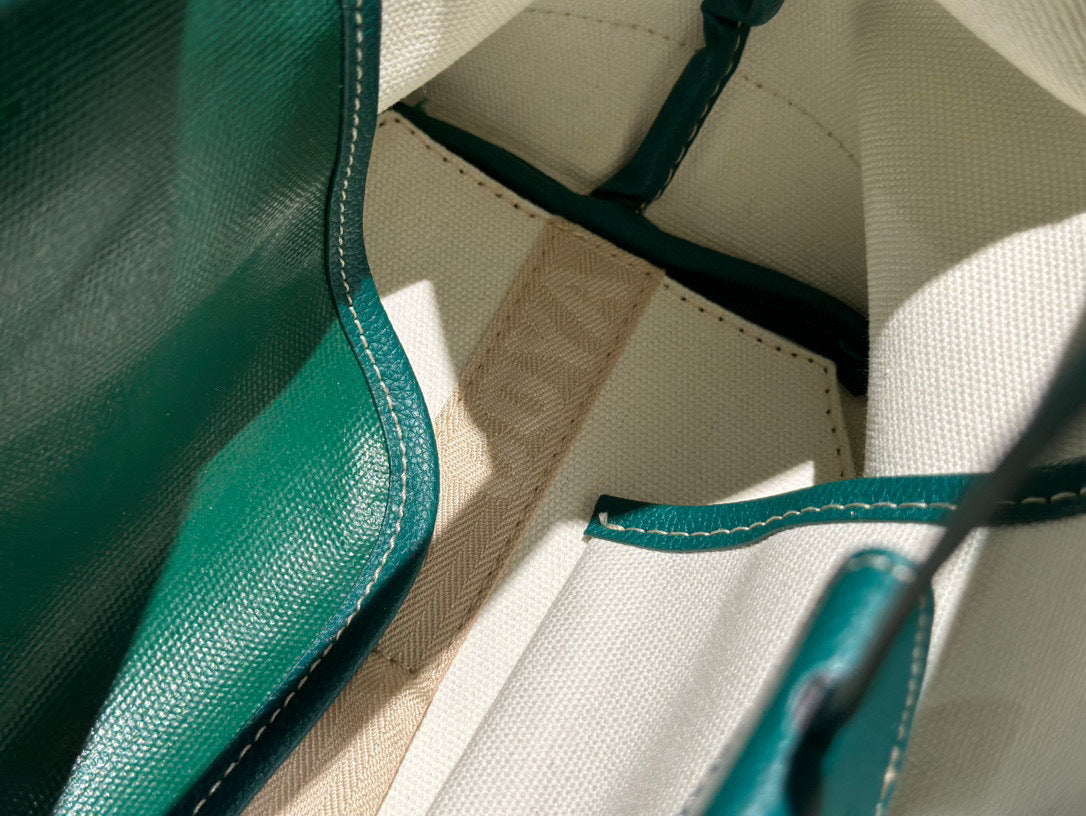 Bellechasse Biaude PM Bag