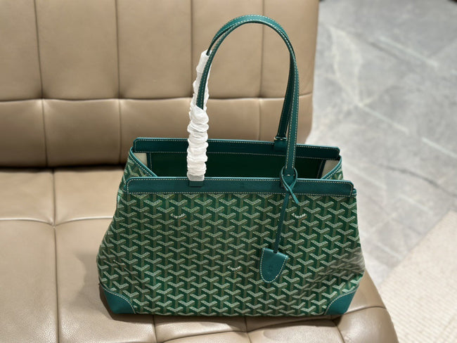 Bellechasse Biaude PM Bag