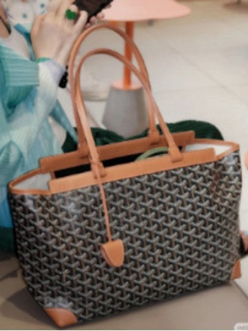 Bellechasse Biaude PM Bag