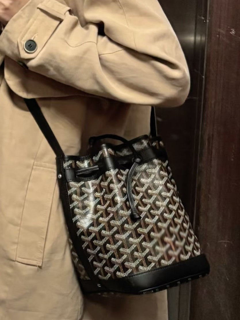 Petite Flot Bucket