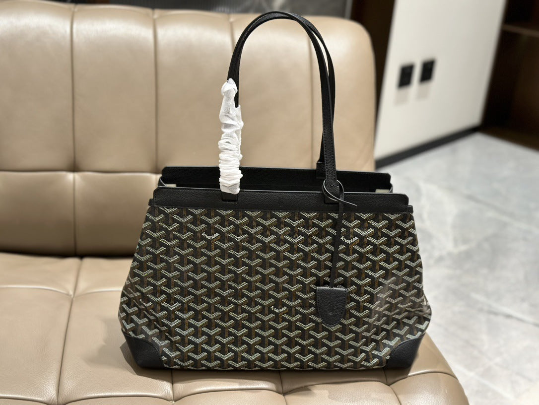 Bellechasse Biaude PM Bag