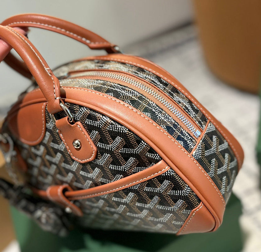 Saint Jeanne Bag
