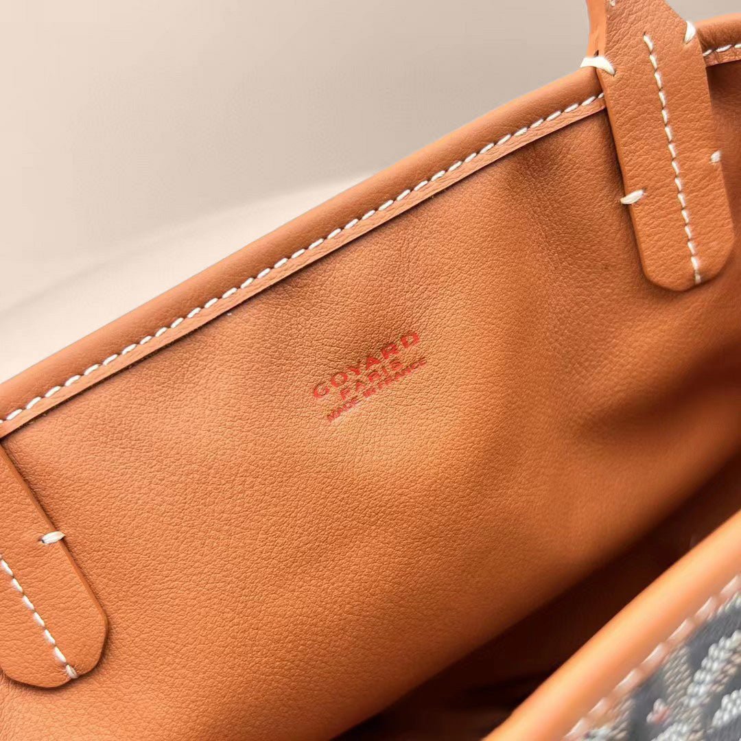 Veyra Reversible Mini Tote