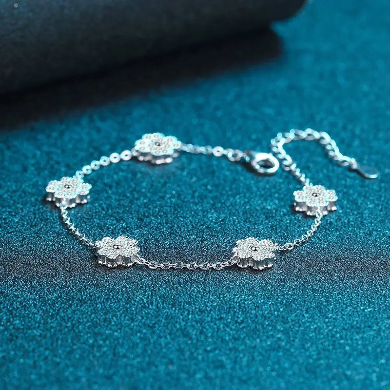 Everyday Clover Moissanite Bracelet Ava