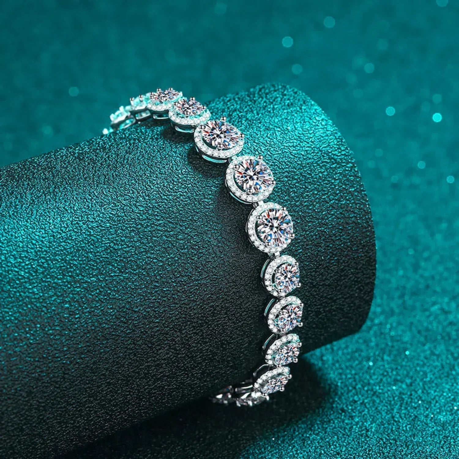 Luxury Cow Head Moissanite Bracelet Amy