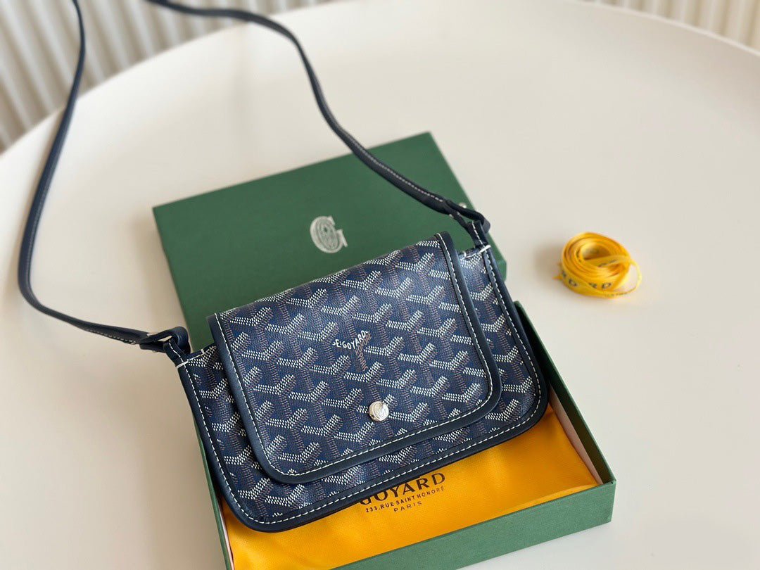 Sleek Bi-Fold Wallet