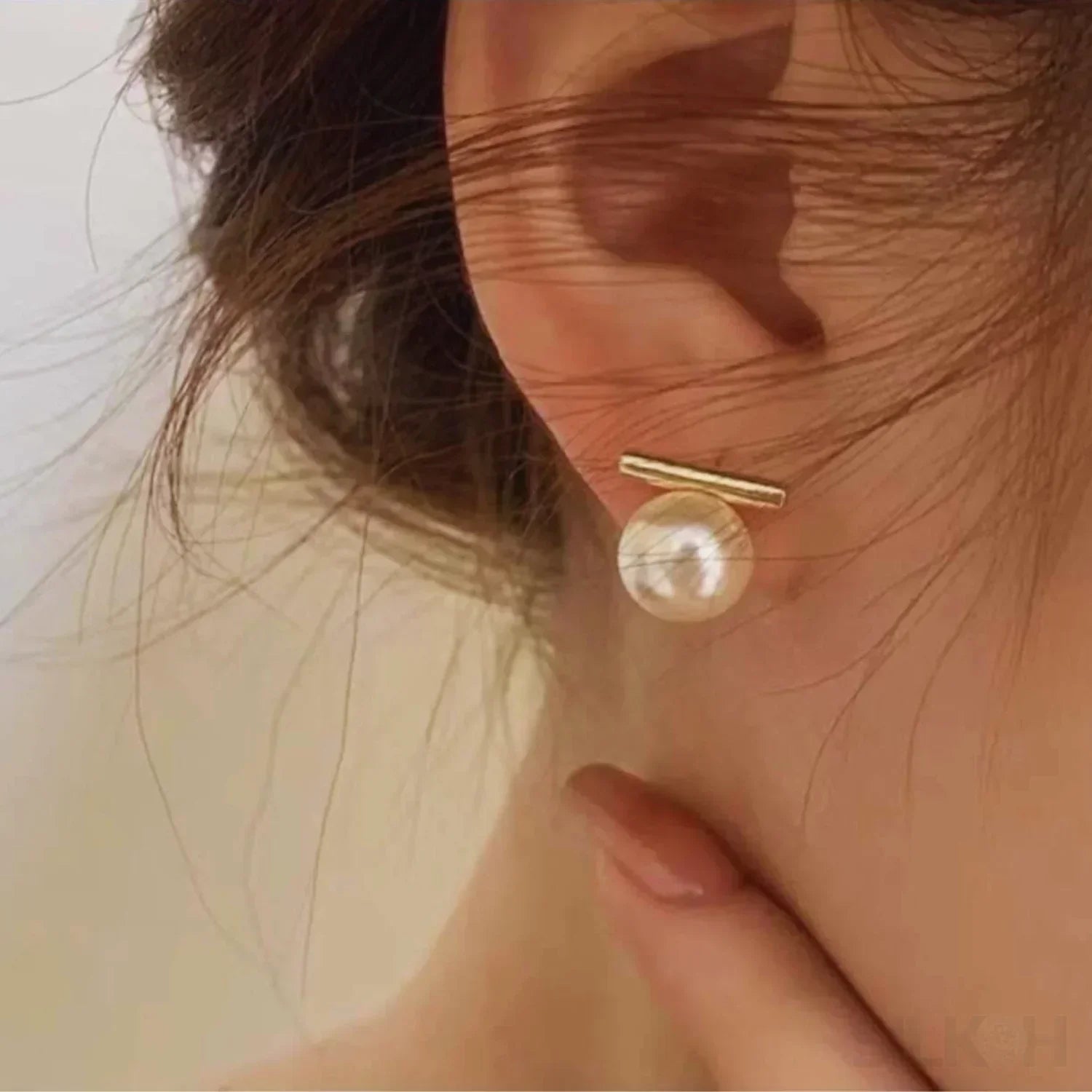 Round 18K Gold Sterling Silver Pearl Stud Bridal Earrings Gia