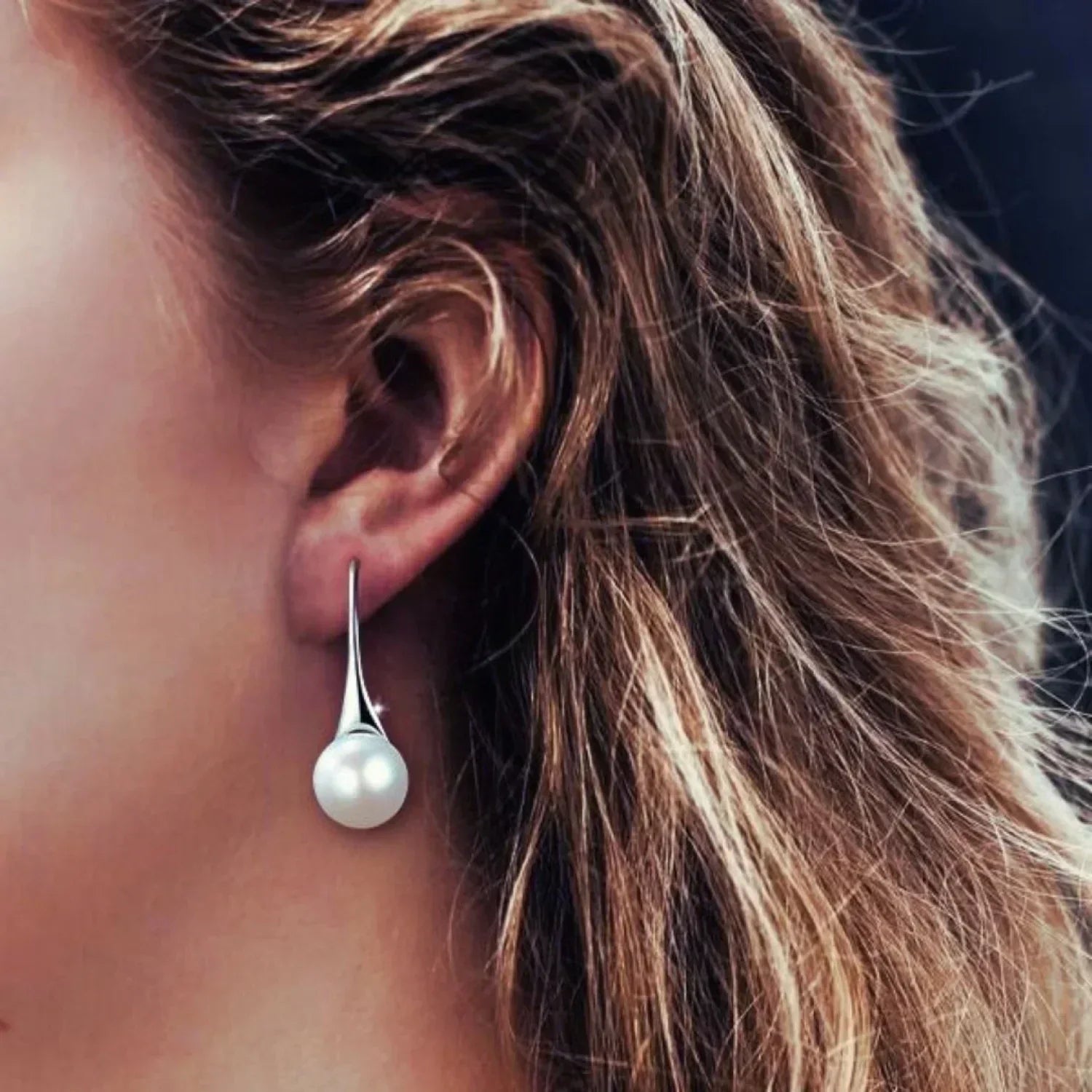 Round Sterling Silver pearl Drop Earrings Ann