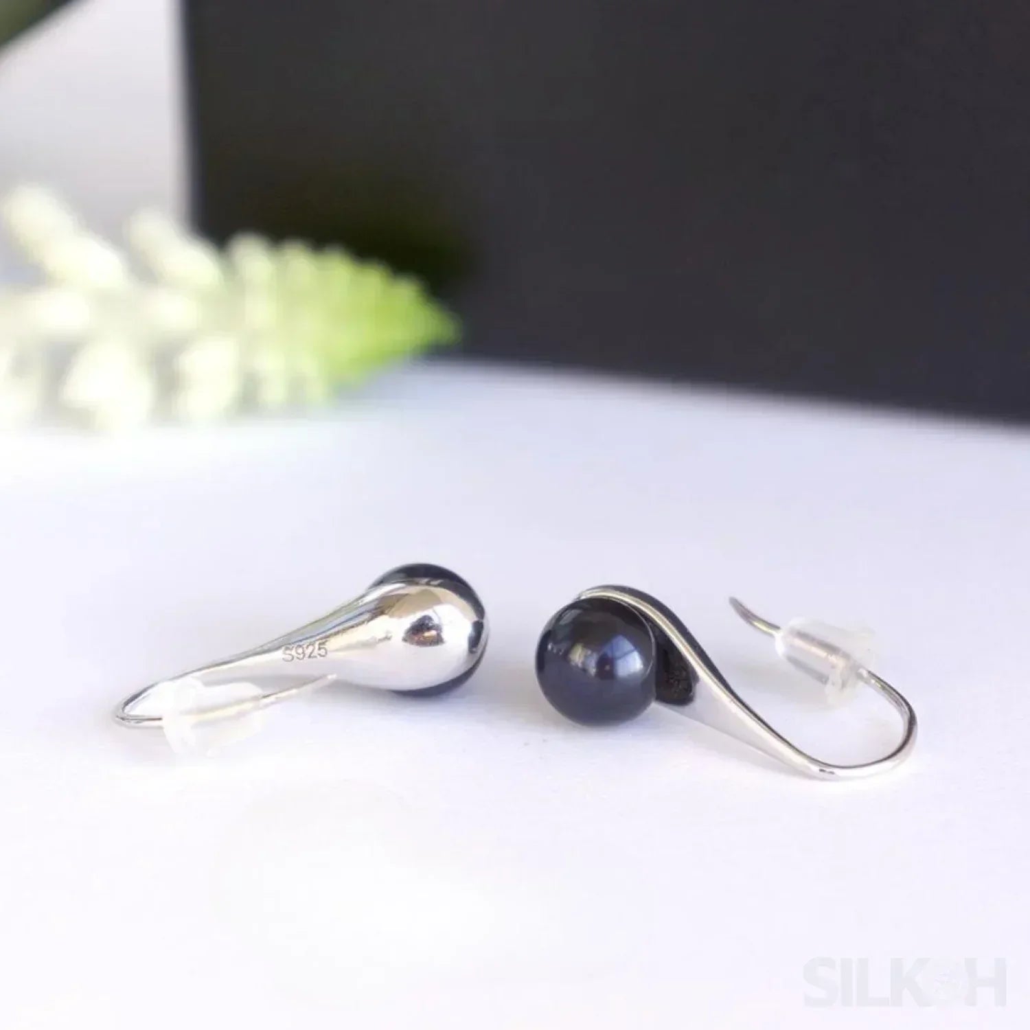 Round Sterling Silver pearl Drop Earrings Ann