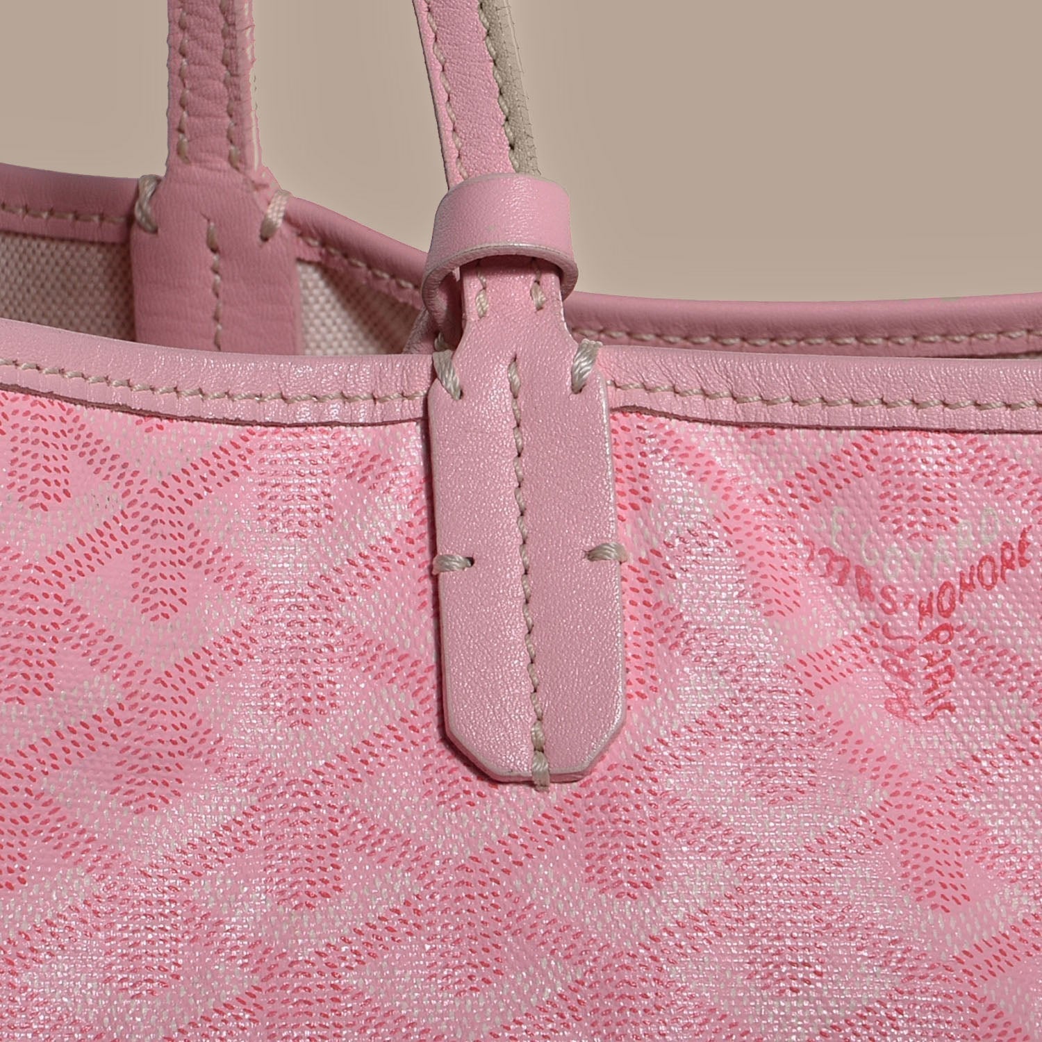 Vivara Signature Carryall