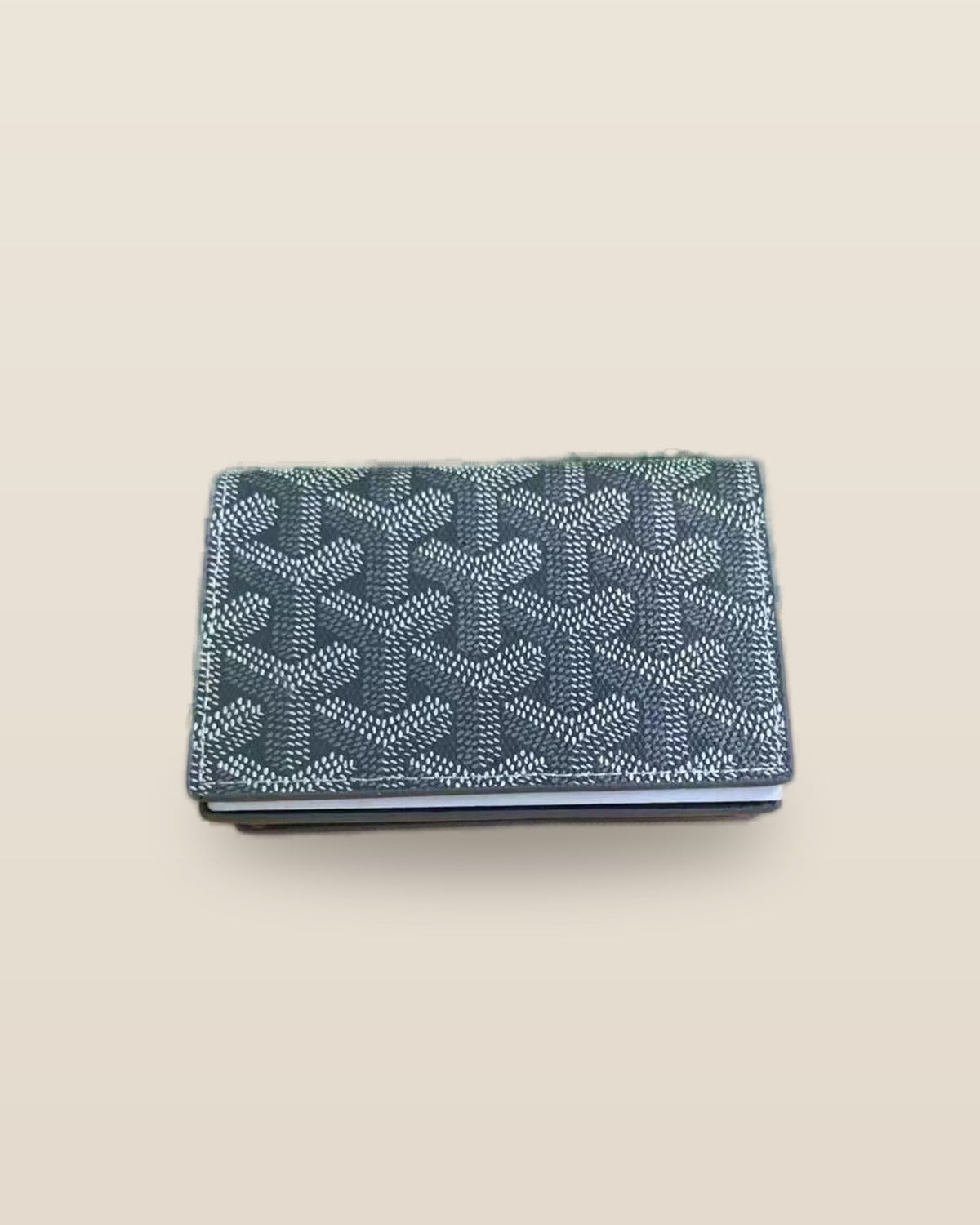 Honore Chevron Card Wallet - Gray